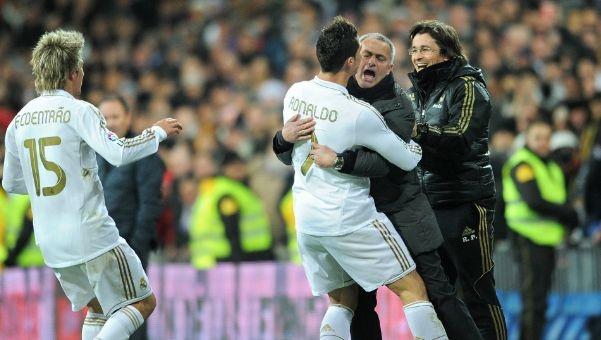 申京31+8+14难救主，杜兰特打铁32分，爵士双星57分率队复仇火箭（申京31+8+14难挽败局，杜兰特低效32分，爵士双核合砍57分复仇火箭）