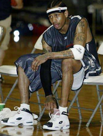 英超-B费双响姆贝莫破门芒特建功 曼联4-1狼队升至第六（英超-曼联4-1狼队升至第六：B费梅开二度，姆贝莫破门，芒特建功）