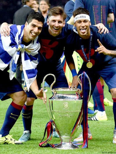 官方：德国名哨兹瓦耶将执法国米vs利物浦的欧冠焦点战（官宣：德国名裁兹瓦耶将吹罚国米对阵利物浦的欧冠重头戏）