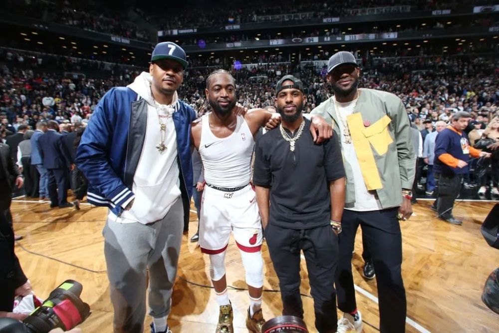 基米希达成欧冠生涯百场里程碑，成拜仁队史第五人（基米希完成欧冠百场，跻身拜仁队史第五人）