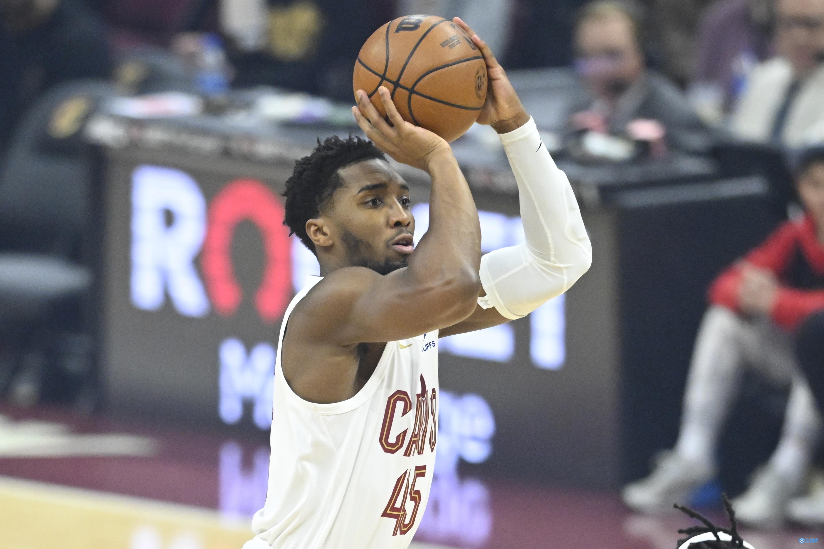 世俱杯赛制：扩军至32队对标世界杯 潜在黑马多（世俱杯新赛制：扩军至32队比肩世界杯，黑马涌现可期）