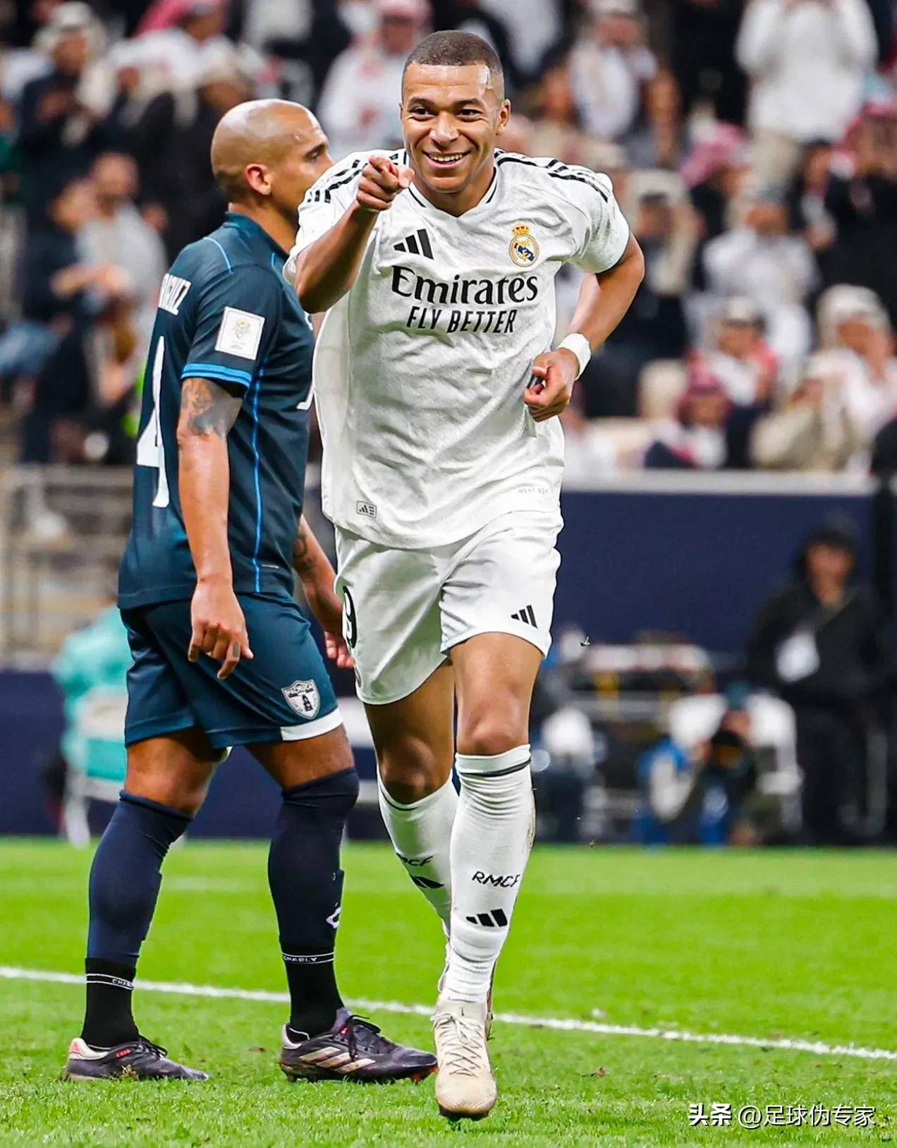 CBA战报：弗格21分，上海97-77大胜浙江（CBA快讯：弗格砍下21分，上海97-77完胜浙江男篮）