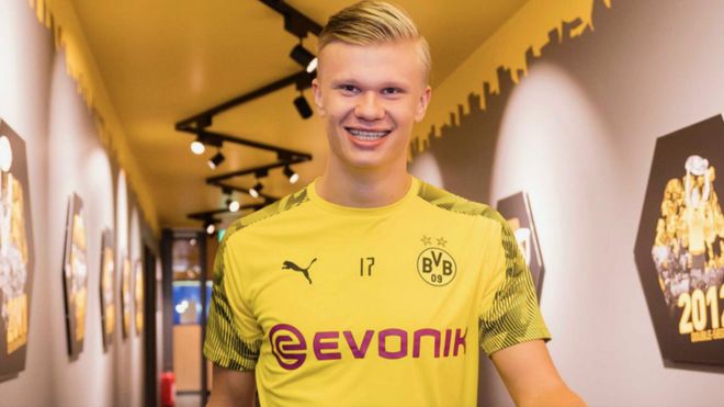 柔佛VS上海海港、布里兰VS江原FC精彩分析与比分预测（柔佛对阵上海海港、布里兰对阵江原FC：赛前解析与比分预测）