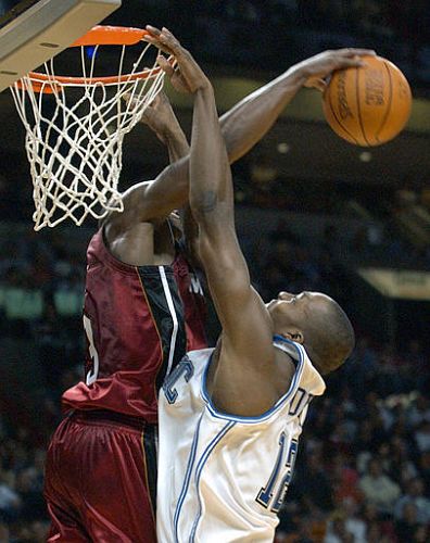 塞尔塔官方：拉杜、布莱恩、卡雷拉三人感染流感缺席训练（塞尔塔官宣：拉杜、布莱恩、卡雷拉因流感缺席训练）