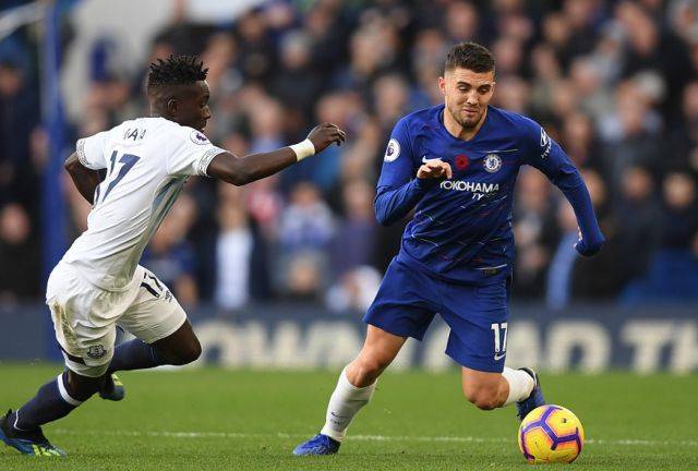 重创！阿诺德伤停两月 皇马右路告急 欧冠生死战遭遇防线危机（噩耗！阿诺德伤停两月 皇马右路拉响警报 欧冠生死战后防告急）