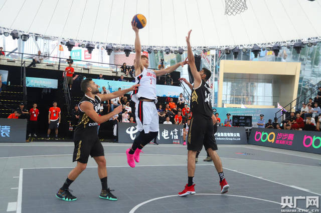 记者：帕拉西奥斯或1月租借离队，巴西&墨西哥俱乐部对其有意（记者称帕拉西奥斯可能1月租借离队，巴西和墨西哥球队有意）